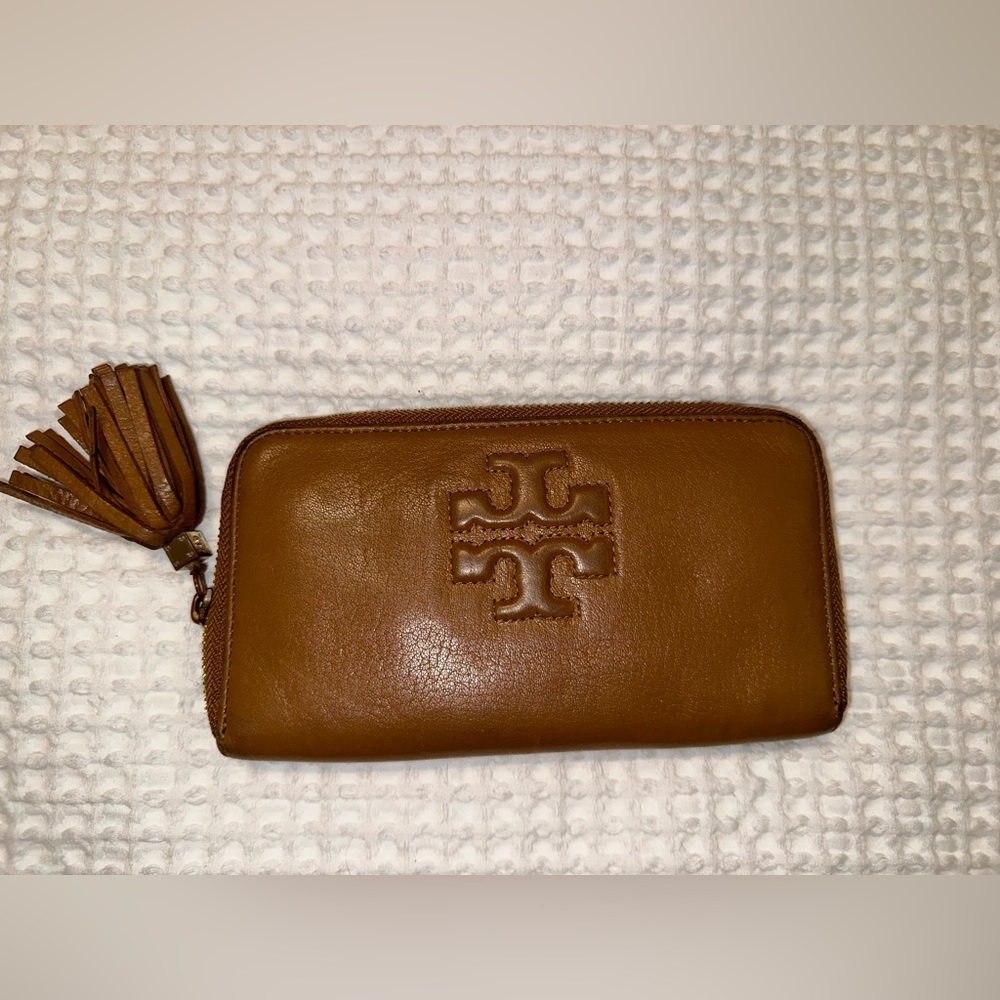 Tory Burch wallet